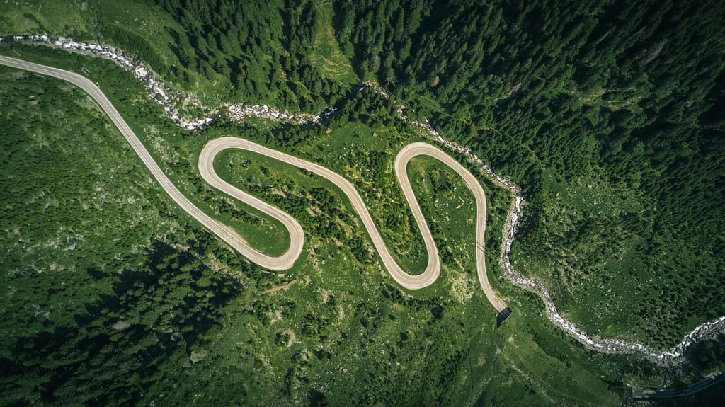 transfagarasan-by-drone-stockpack-unsplash | David Todd McCarty Transfagarasan by Drone